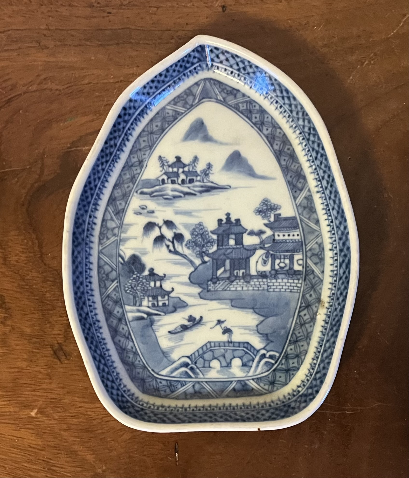 canton tobacco Antique Early 19th Century Chinese Export Blue and White Porcelain Canton  Tobacco Leaf Dish Plate