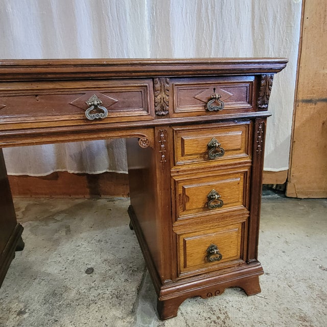 Late 19th Century Antique English Oak Leather Top Pedestal Desk With Acanthus Leaf Carvings For Sale - Image 5 of 11