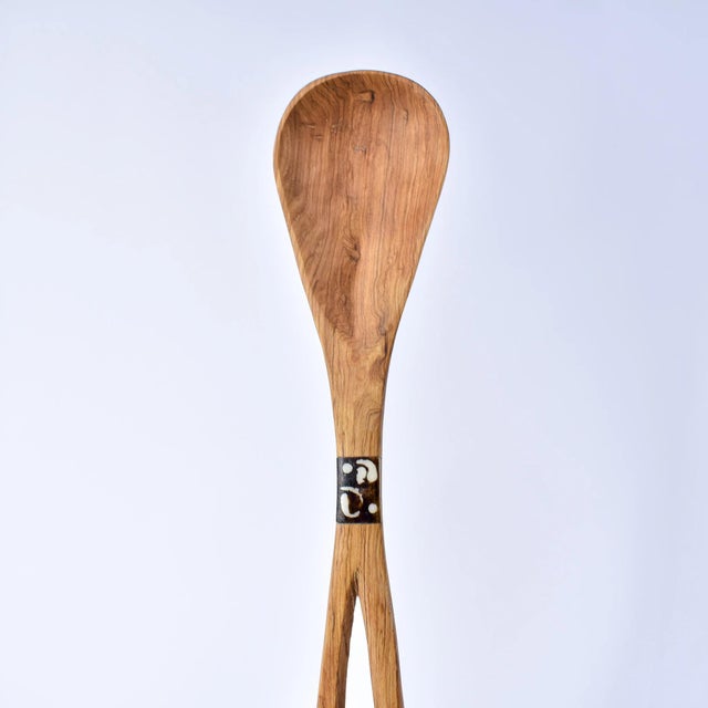 Early 20th Century Maasai Olivewood Serving Spoon Set with Bone Inlay Kenya For Sale - Image 11 of 12
