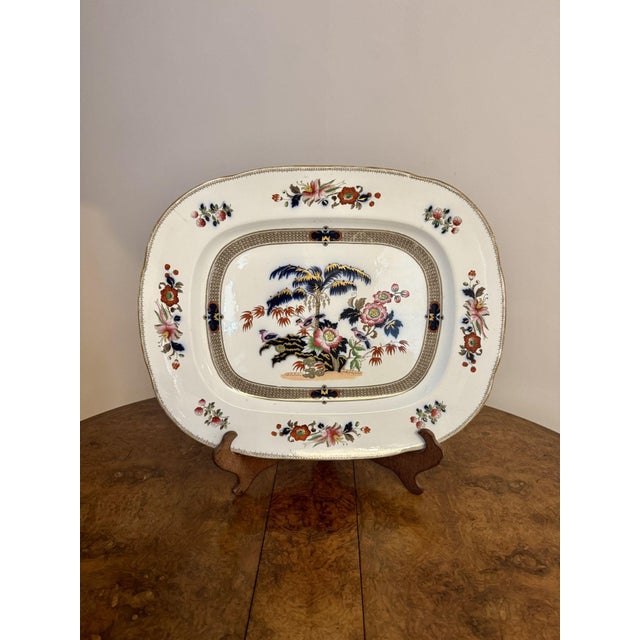 Wonderful antique Victorian Wedgwood part dinner service having a quality Victorian Wedgwood part dinner service with an...