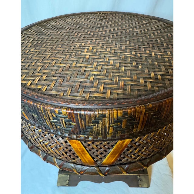 1940s Vintage Chinese Woven Rattan Bamboo Storage Basket Side Table Brass Accent For Sale - Image 5 of 12