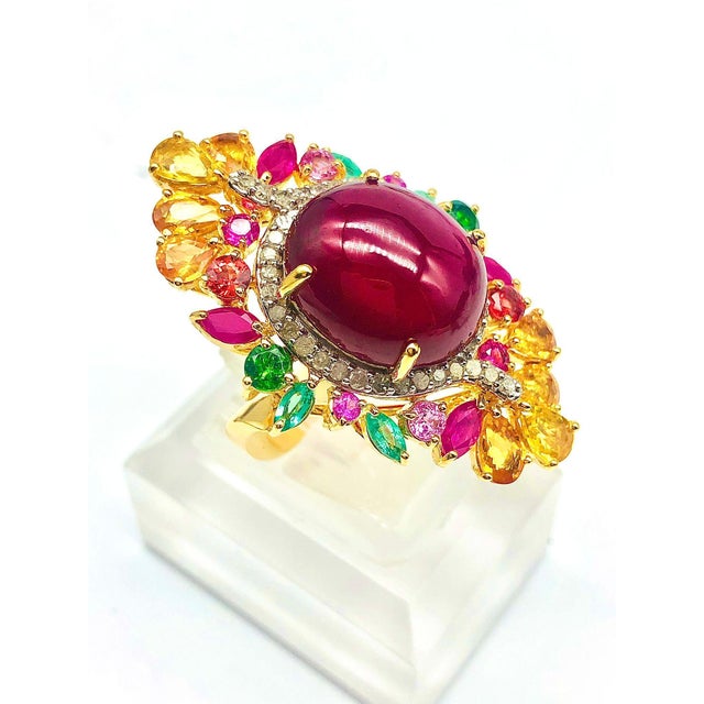 Bochic "Orient" Vintage Diamond, Emerald & Sapphire Ring Set In 18K & Silver For Sale In New York - Image 6 of 18