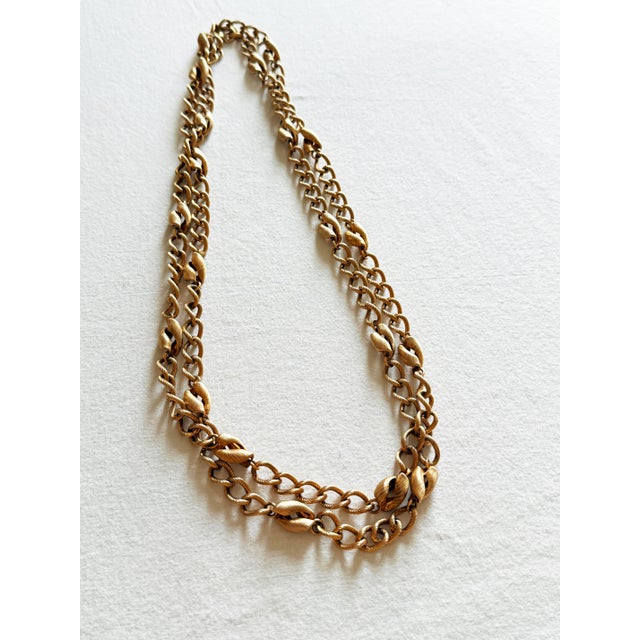1970s Vintage 1970s Napier Gold Tone Brushed Station Chain Necklace For Sale - Image 5 of 12