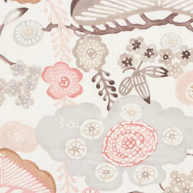 Based on a vintage obi pattern, Yume's colorful flora and fauna float in a fantastic cloudscape. The delicate, dreamy...