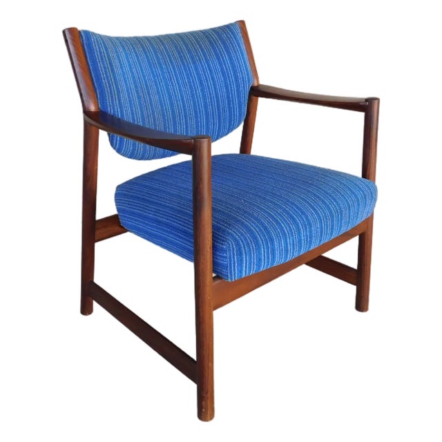 Mid-Century Rosewood Modern Arm Lounge Chair For Sale