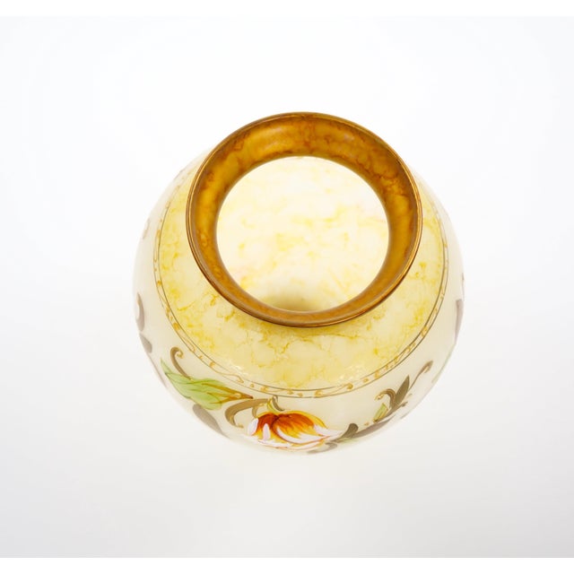 Mid-Century Modern Italian Venetian Art Glass Gilt & Painted Tableware Vase For Sale In New York - Image 6 of 12