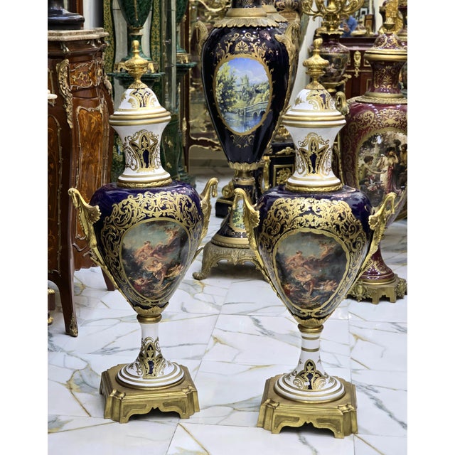 Blue and White Porcelain Vase With Gold Leaf Details – French Style Ornate Decorative Vase For Sale - Image 4 of 4