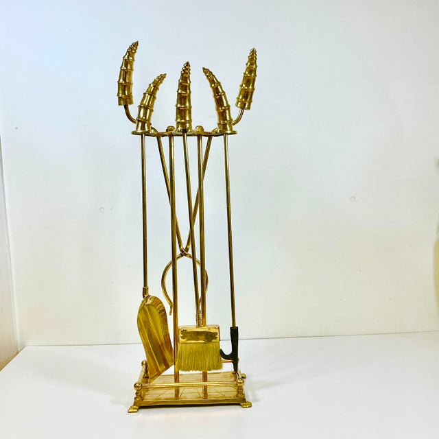 Hollywood Regency 1970s Vintage Hollywood Regency Brass Blesbok Antelope Horn Fireplace Tools - Set of 5 For Sale - Image 3 of 16
