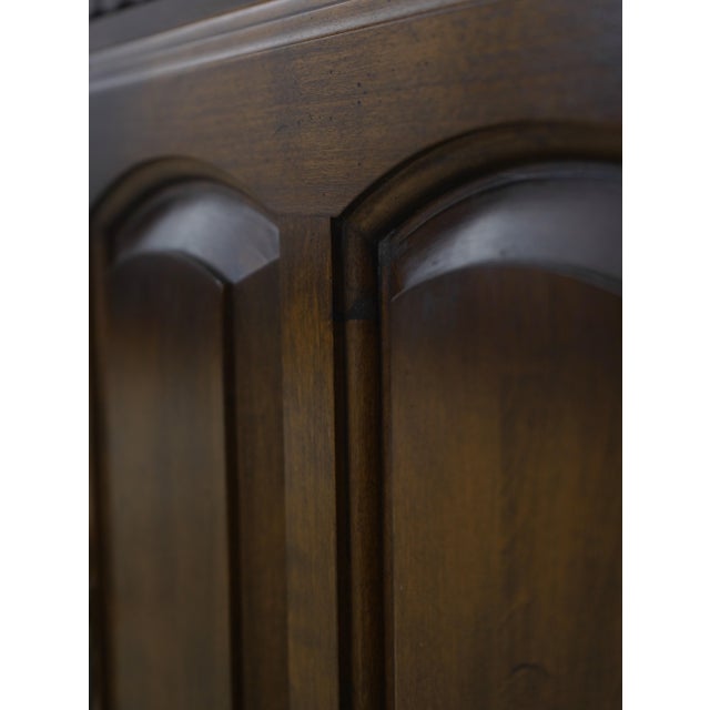 Ethan Allen Maple 2 Door China Cabinet For Sale - Image 13 of 18