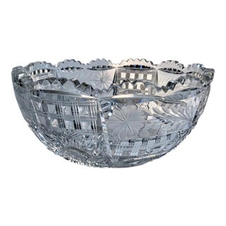 Early 20th Century Art Deco American Brilliant Cut Lead Crystal Scalloped Saw Tooth Serving Bowl For Sale