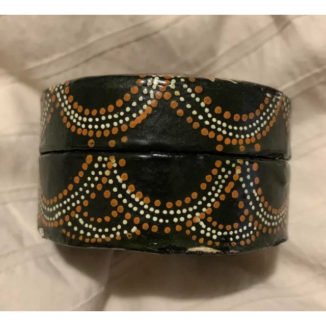 Folk Art Late 20th Century Paper-Mâché Circular Box With Australian Aboriginal Art For Sale - Image 3 of 11
