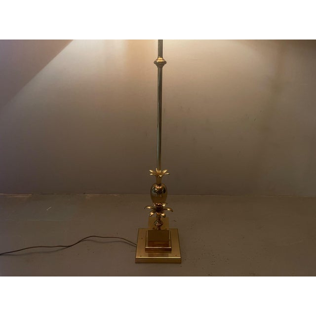 Hollywood Regency French Brass Floor Lamp in the style of Maison Charles. France, 1970s For Sale - Image 4 of 18