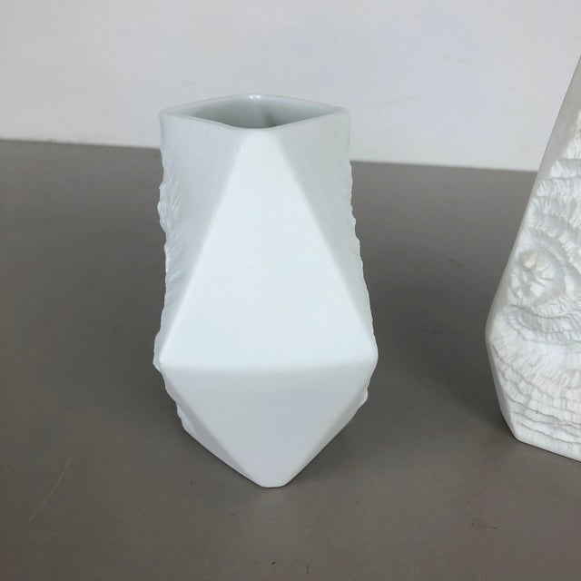 White Op Art Biscuit Porcelain Vases from AK Kaiser, Germany, 1970s, Set of 2 For Sale - Image 8 of 18
