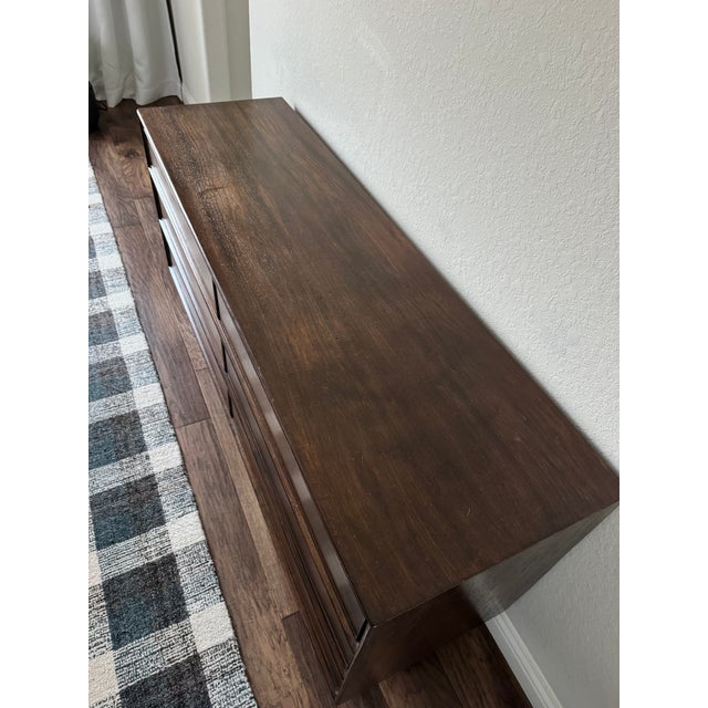 Henredon 1960s Mid-Century Modern 6-Drawer Dresser – Dark Walnut For Sale - Image 4 of 6