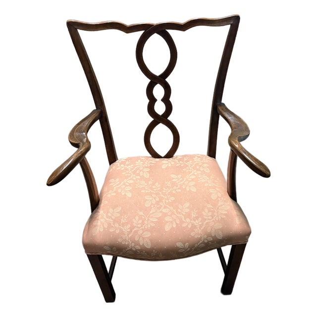 English 18th Century Chippendale Chair of Unusual Style For Sale