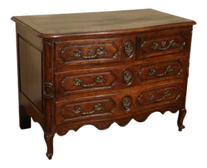 18th-Century Italian Walnut Serpentine Commode