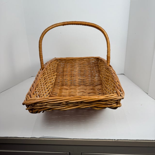 Vintage Woven English Willow/Wicker Garden Basket With Handle For Sale - Image 4 of 18