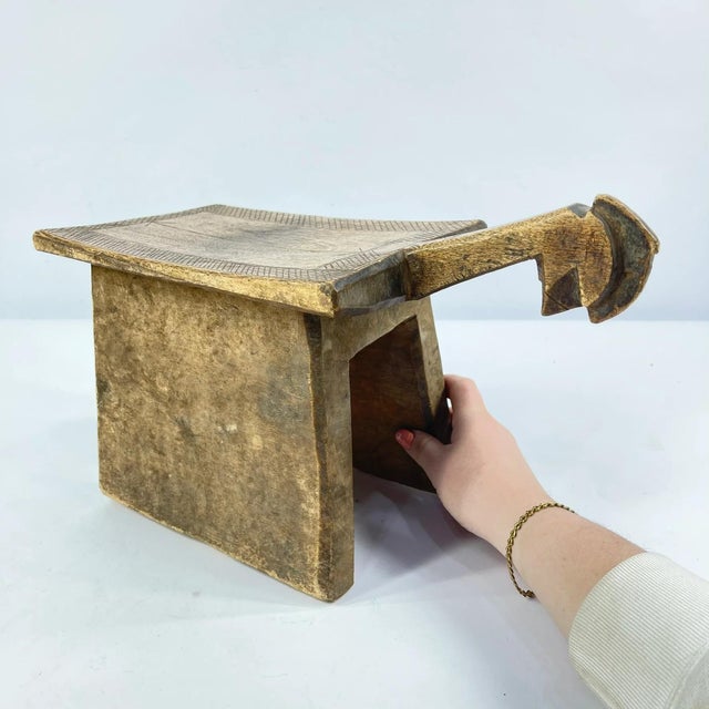 Tan Early 20th Century Mossi Stool Burkina Faso MATTER COLLECTION For Sale - Image 8 of 10