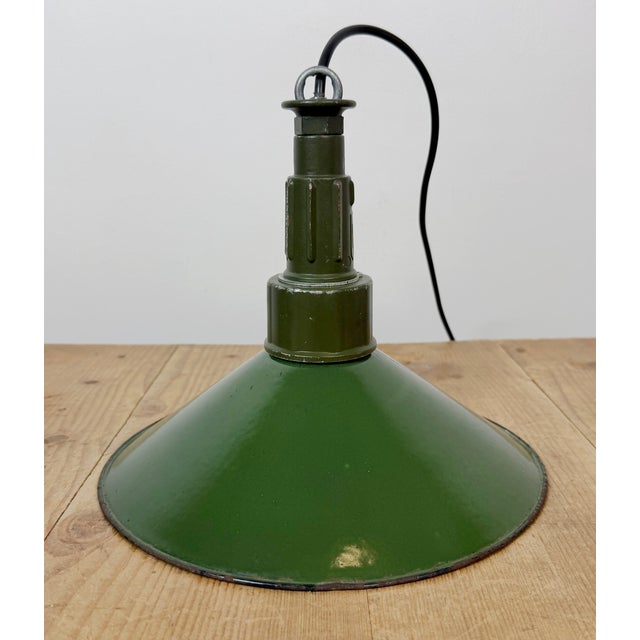 Industrial Green Enamel Military Pendant Lamp with Cast Aluminium Top, 1960s For Sale - Image 12 of 18