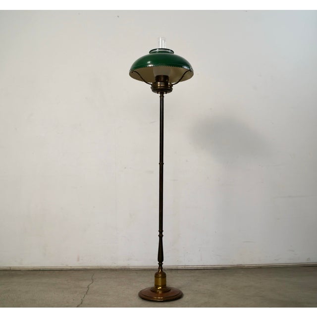 Original antique Hollywood Regency floor lamp for sale. It's a beautiful floor lamp made of solid brass, and has a metal...