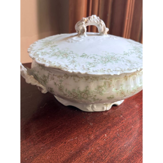 Late 19th Century Elite Works Limoges France Porcelain Covered Tureen With Lid Green Floral Garland Scalloped Edge For Sale In New York - Image 6 of 11