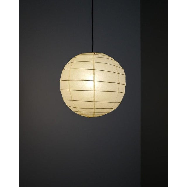 Isamu Noguchi Mid-Century Akari 30D Ceiling Lamp Pendant by Isamu Noguchi for Ozeki & Co., Japan, 1970s For Sale - Image 4 of 8