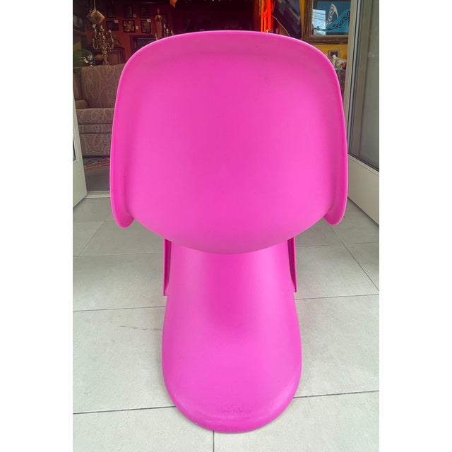 2000 - 2009 Extremely Rare Set of Five Verner Panton Hot Pink Chairs, Circa 2001 For Sale - Image 5 of 12