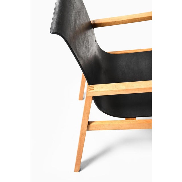 1930s Scandinavian Modern Armchair in Birch and Lacquer by Alvar Aalto, 1930s For Sale - Image 5 of 8