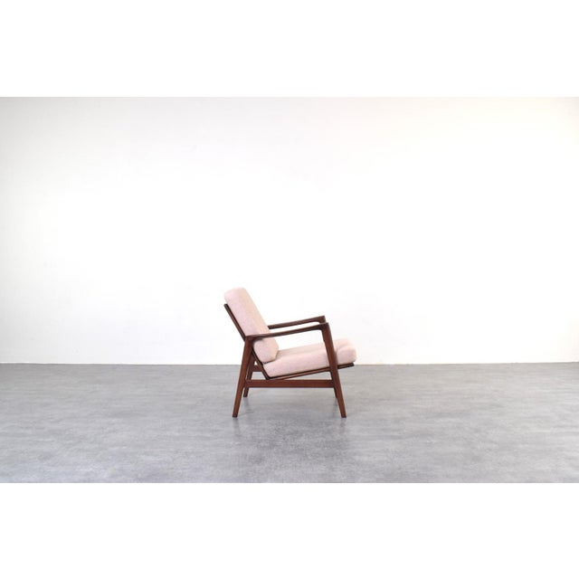 The Stefan armchair, type 300-139, was manufactured in the 1960s by the Swarzędz Furniture Factory in Poland and was a...