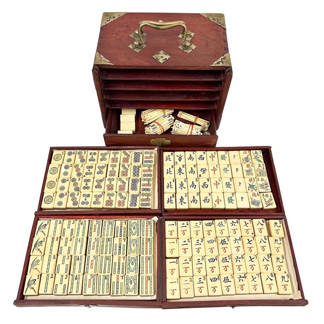 1920s Early 20th Century Antique Chinese Mah-Jong Game Set For Sale - Image 5 of 13