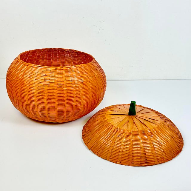 1970s Vintage Boho Chic Americana Halloween Wicker Pumpkin Basket, Large Scale For Sale - Image 13 of 14