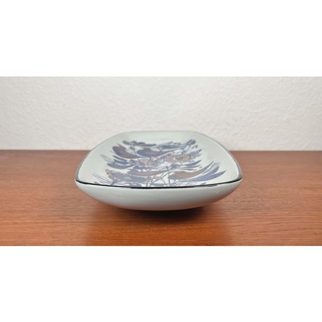 Blue Mid-Century Modern Danish Porcelain Tenera Bowl with Bird Design by Kari Christensen for Aluminia Royal Copenhagen, 1960s For Sale - Image 8 of 18