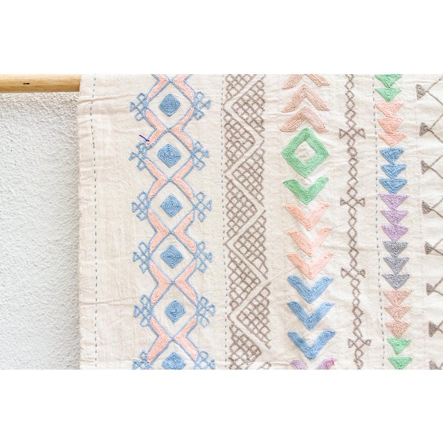 Pastel Rainbow Hand-Stitched Cotton Tribal Kantha Throw For Sale In Los Angeles - Image 6 of 8