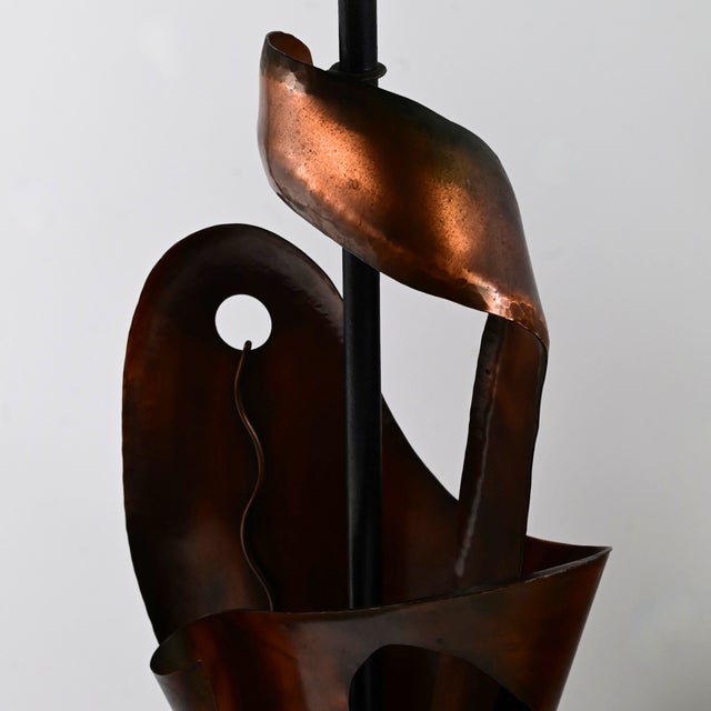 1950s Large Yasha Heifetz Table Lamps, Hammered Sculpted Bronze With Brass Center, Updated With New Electrical - a Pair For Sale - Image 9 of 13