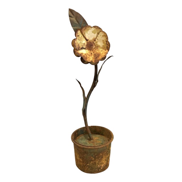 Vintage Antiqued Tole Potted White Flower Sculpture / Toleware Floral / Flower Arrangement For Sale