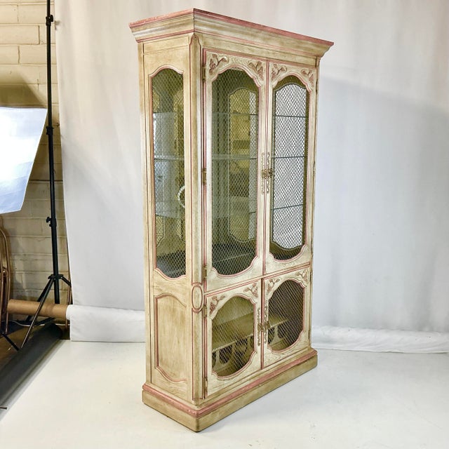 Wood 1980s Vintage Louis XV Regency Mediterranean Style Habersham Lighted Display Cabinet Hutch For Sale - Image 7 of 17
