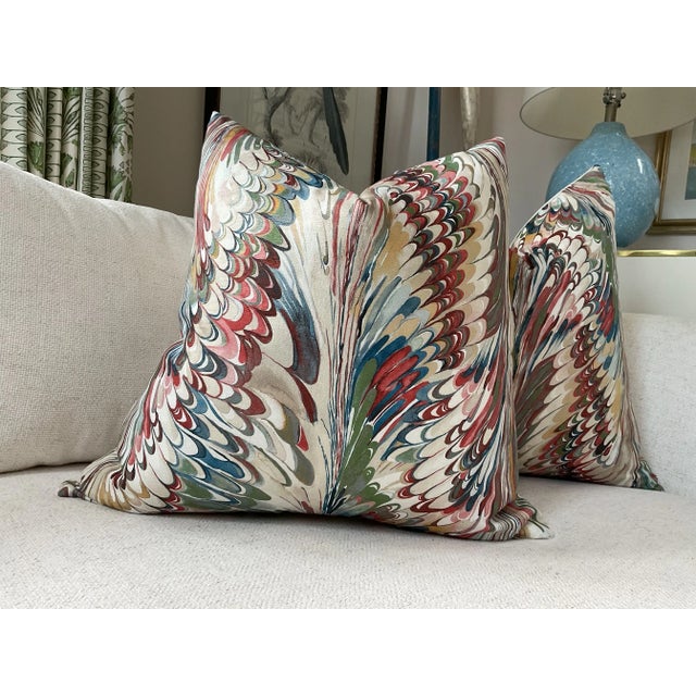 LOVE this inspiring and fun feather print from Lee Jofa's Manor House collection. "Taplow" in Spice and Leaf is a great...