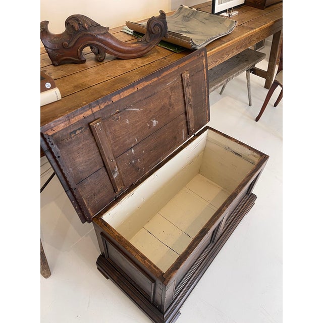 1930s Early 20th Century Vintage Wood Panel Trunk / Blanket Chest For Sale - Image 5 of 6