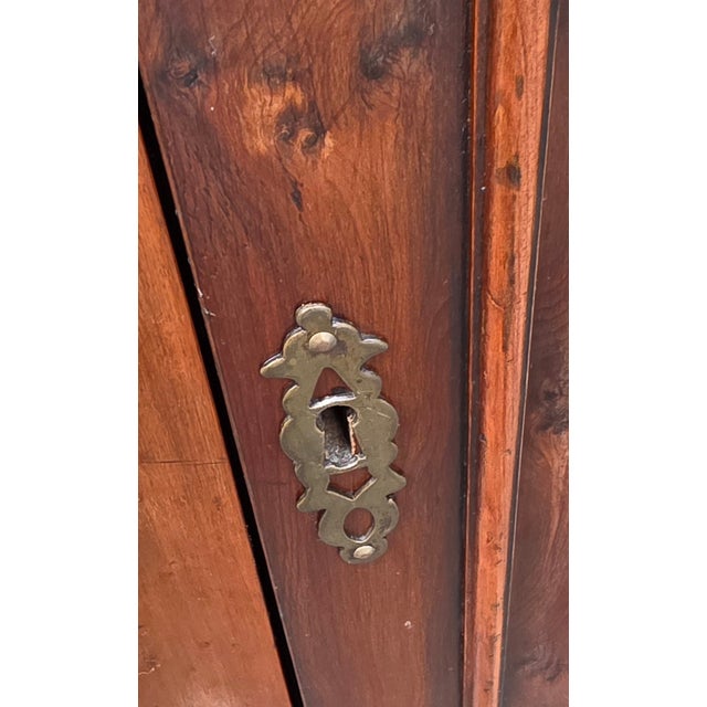 Wood Pair of Georgian Revival Diminutive Mahogany Corner Cabinets, Arched Top Display Shelves, Paneled Base Cupboards, Early 20th Century For Sale - Image 7 of 10