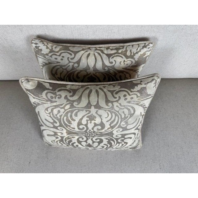 Traditional Pair of Petite Fortuny Venetian Textile Pillows For Sale - Image 3 of 6