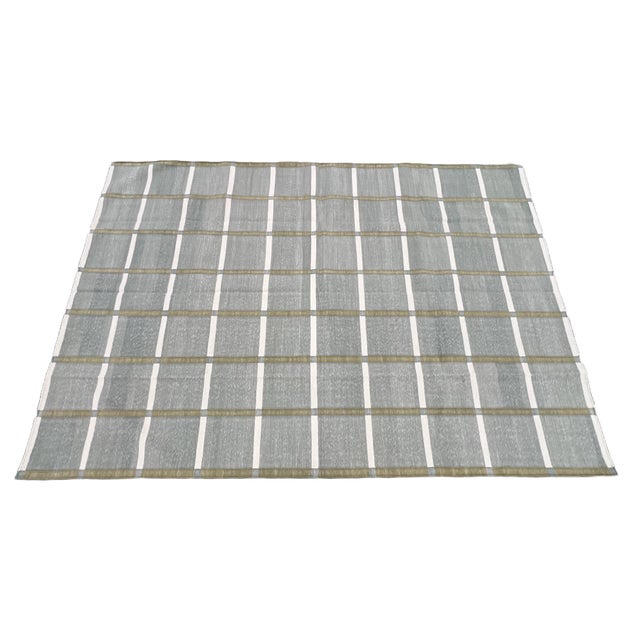 Handmade Cotton Vegetable Dyed Rug, Gray, White and Olive Green Windowpane Checked Dhurrie-6'x9' For Sale - Image 9 of 11