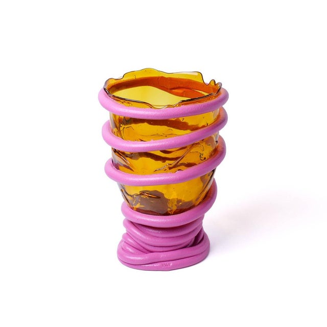 Contemporary Pompitu I Vase in Amber by Gaetano Pesce for Fish Design For Sale - Image 3 of 10