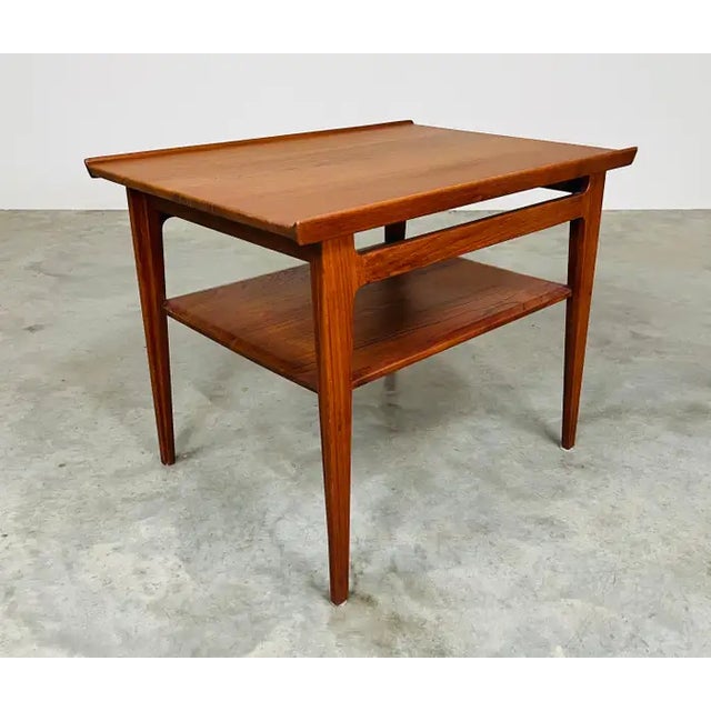 Finn Juhl for John Stuart Model 535 Side or End Table in Teak -Denmark 1950s For Sale In Philadelphia - Image 6 of 10