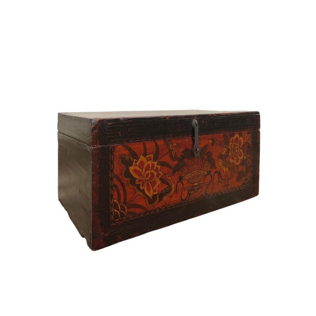 Vintage Chinese Hand-Painted Coffer Box For Sale - Image 4 of 7