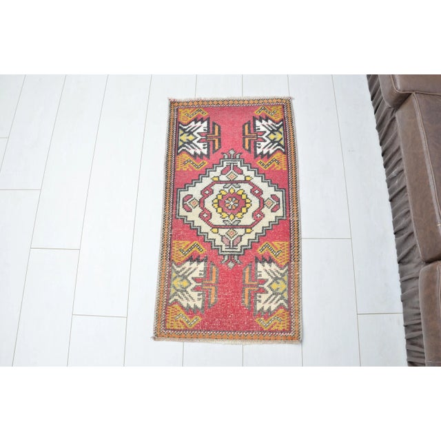 1960s Vintage Red Hanmade Wool Turkish Rug For Sale In Phoenix - Image 6 of 6