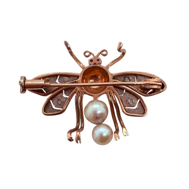 Antique 14k Rose and White Gold Bee Pin With Ruby Eyes, Diamonds & Pearls For Sale - Image 4 of 4