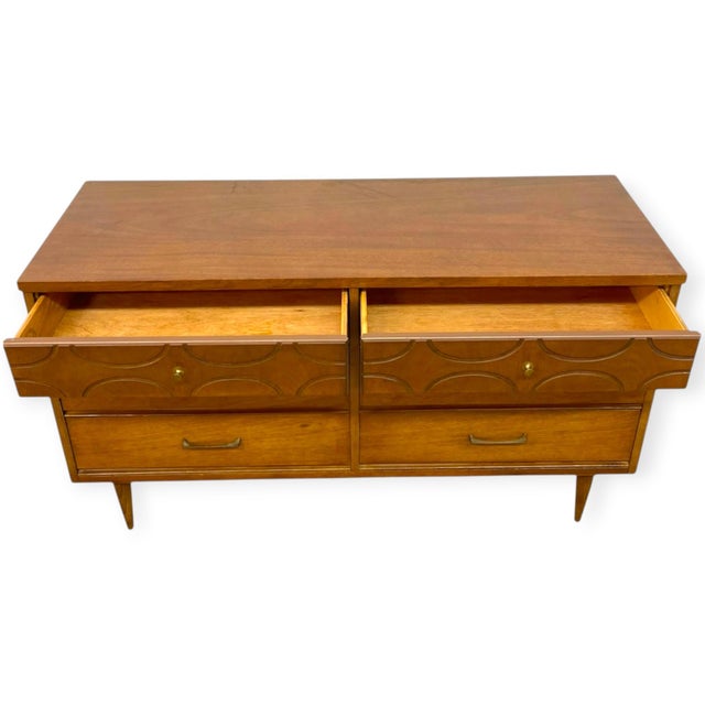 Vintage Bassett Mid Century Modern Walnut Double 6 Drawer Dresser With Carved Details. For Sale - Image 9 of 11