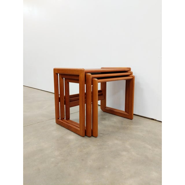 Wood Set of Vintage Mid Century Modern Teak Nesting Tables by O'Donnell For Sale - Image 7 of 9