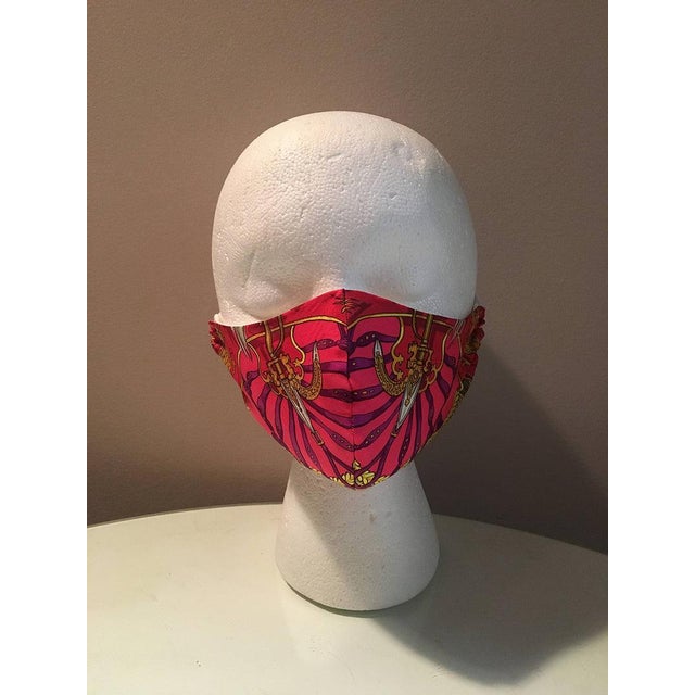 1950s Handmade Vintage Hermes Caparacon de la France et de L'Inde Silk Scarf Face Mask For Sale - Image 5 of 10