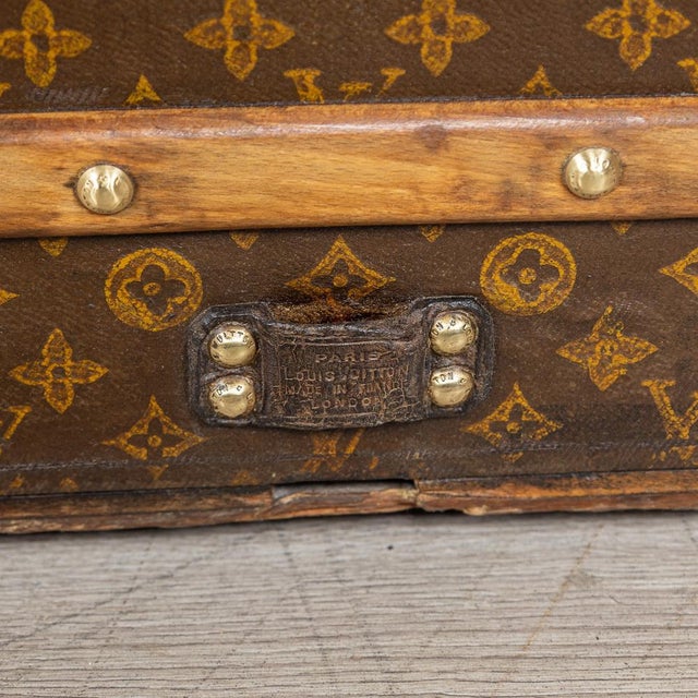 Antique 20th Century Courier Trunk in Monogram Canvas from Louis Vuitton, France, 1910s For Sale - Image 13 of 18